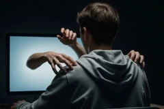 Bộ Công an khuyến cáo những vụ việc lừa đảo qua mạng thời gian gần đây thường nhắm đến đối tượng là học sinh-sinh viên. Ảnh minh họa