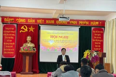 Cán bộ Trung tâm Trợ giúp pháp lý Nhà nước tỉnh Lào Cai tập huấn kỹ năng, tiêu chuẩn tiếp cận trợ giúp pháp lý cho đội ngũ làm công tác pháp luật ở vùng đồng bào dân tộc thiểu số và miền núi.