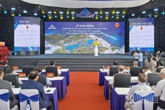 Quang cảnh lễ khởi công Dự án Đầu tư xây dựng và kinh doanh kết cấu hạ tầng Khu công nghiệp Hòa Tâm-giai đoạn 1 và Dự án đầu tư xây dựng Bến cảng Bãi Gốc.