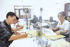 Được cán bộ tỉnh tăng cường hỗ trợ, đội ngũ cán bộ cơ sở đảm nhiệm công việc tốt hơn.