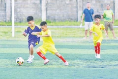 Các cầu thủ nhí tranh tài tại Giải bóng đá Nhi đồng Báo Thanh Hóa lần thứ IV năm 2025. Ảnh: Hoàng Đông