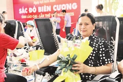 Người dân Lào Cai tham gia hiến máu. Ảnh: Viện Huyết Học