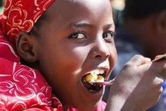 Một bữa ăn no, ở đâu đó, cũng đã là cả một giấc mơ.