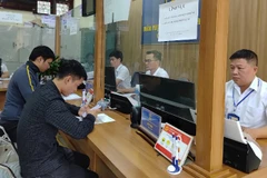 Việc bồi dưỡng kiến thức cho cán bộ, công chức hiện nay là vô cùng cần thiết để bảo đảm phục vụ nhân dân được tốt hơn. (Ảnh VĂN HỌC)