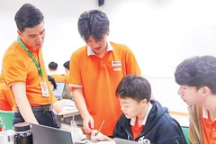 Ứng dụng công nghệ thông tin để dạy học tại một trường phổ thông ở Cần Thơ. 
