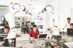 Đào tạo nguồn nhân lực tự động hóa tại Trung tâm đào tạo khu công nghệ cao (Khu Công nghệ cao Thành phố Hồ Chí Minh). KHÁNH TRÌNH
