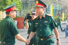 Thứ trưởng Quốc phòng Nguyễn Trường Thắng cùng lãnh đạo Bộ Chỉ huy Quân sự tỉnh Đồng Nai.