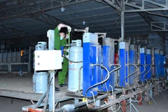 Công an tỉnh Đồng Nai triệt phá đường dây sang chiết gas giả quy mô lớn.