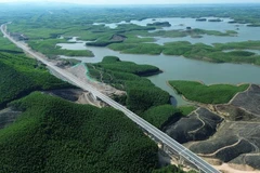 Có hơn 220 km Dự án thành phần cao tốc bắc-nam được thông tuyến dịp 19/8. (Ảnh QUỐC KHÁNH) 