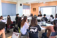 Một lớp học theo mô hình đào tạo có yếu tố quốc tế tại trường Đại học Hà Nội.