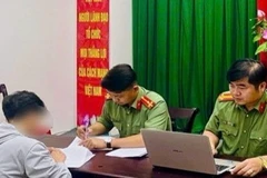 Lực lượng Phòng An ninh Chính trị nội bộ Công an tỉnh Đồng Nai làm việc với ông L.V.T.