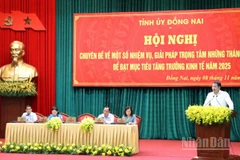 Bí thư Tỉnh ủy Đồng Nai Vũ Hồng Văn phát biểu tại hội nghị.