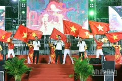 Các tác phẩm được biểu diễn tại chương trình ca ngợi tinh thần đoàn kết, tình yêu quê hương đất nước.