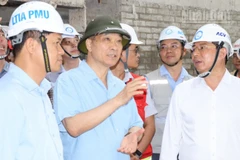 Phó Chủ tịch Quốc hội Vũ Hồng Thanh đề nghị đẩy nhanh tiến độ nhưng phải bảo đảm chất lượng công trình.