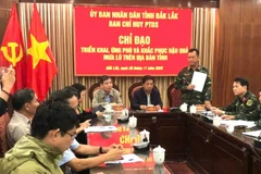 Các đại biểu dự họp.