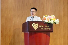 Phó Giáo sư, Tiến sĩ, bác sĩ Lê Minh Khôi, Trưởng Phòng Khoa học và Đào tạo, Bệnh viện Đại học Y Dược Thành phố Hồ Chí Minh phát biểu tại hội thảo.