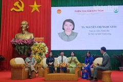 Các diễn giả tham gia phiên tọa đàm. 