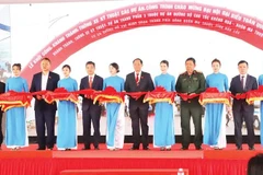 Phó Chủ tịch Quốc hội Trần Quang Phương cắt băng thông xe kỹ thuật Dự án thành phần 3 thuộc Dự án cao tốc Khánh Hòa-Buôn Ma Thuột giai đoạn 1 ngày 19/12/2025.