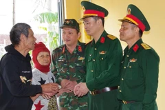 Các đơn vị quân đội kiểm tra trước ngày lễ bàn giao nhà đợt 2.