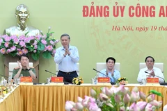Tổng Bí thư Tô Lâm, Chủ tịch nước Lương Cường, Thủ tướng Chính phủ Phạm Minh Chính và Bộ trưởng Công an Lương Tam Quang chủ trì Hội nghị.