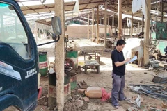 Cán bộ Bảo hiểm Agribank nhanh chóng xuống hiện trường triển khai công tác giám định thiệt hại khi bão, lũ vừa rút.