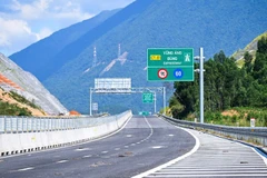 Dự án đường bộ cao tốc Vũng Áng-Bùng nối Hà Tĩnh và Quảng Trị dự kiến thông tuyến ngày 19/8.