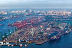 Quang cảnh cảng hàng hóa tại Thiên Tân, Trung Quốc. (Nguồn: THX/TTXVN)