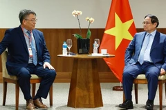 Thủ tướng Phạm Minh Chính tiếp lãnh đạo Tập đoàn Granja Fujikura, hoạt động trong lĩnh vực nông nghiệp công nghệ cao tại Brazil, thuộc hệ thống Granja Fujikura. (Ảnh: Dương Giang-TTXVN) 