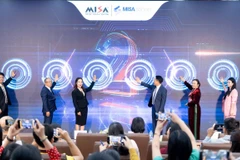 Lễ công bố chương trình Tặng miễn phí phần mềm cho 2 triệu hộ kinh doanh thực hiện xóa bỏ thuế khoán theo Nghị quyết 68-NQ/TW. 