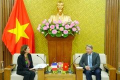 Bộ trưởng Tư pháp Nguyễn Hải Ninh tiếp bà Valérie Delnaud, Tổng Vụ trưởng Vụ Các vấn đề dân sự và ấn tín, Bộ Tư pháp Cộng hòa Pháp.