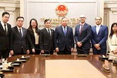 Đại diện lãnh đạo hai bên tham dự buổi làm việc.