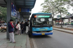Tổng công ty Vận tải Hà Nội tăng cường dự phòng hàng chục xe buýt để phục vụ nhân dân.