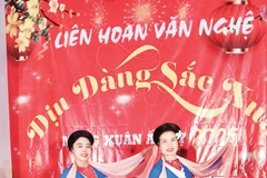 Các thành viên Câu lạc bộ trong một buổi biểu diễn chào mùa xuân mới 2025.
