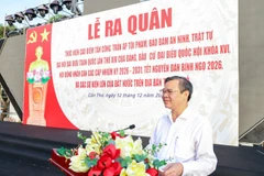 Chủ tịch Ủy ban nhân dân thành phố Trương Cảnh Tuyên phát biểu giao nhiệm vụ tại lễ ra quân.