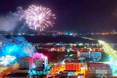 Một điểm cầu bắn pháo hoa trên địa bàn tỉnh Cà Mau vào đêm giao thừa 2025. (Ảnh minh họa)