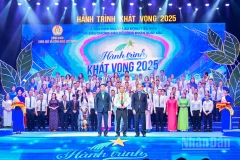 219 người lao động tiêu biểu ngành khoa học và công nghệ được tôn vinh.
