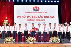 Ban Chấp hành Đảng bộ Đại học Bách khoa Hà Nội nhiệm kỳ 2025-2030 ra mắt tại Đại hội.