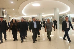 Phó Thủ tướng Lê Thành Long cùng đoàn công tác kiểm tra thực tế thi công các hạng mục xây lắp tại Dự án cơ sở 2 Bệnh viện Việt Đức tại tỉnh Ninh Bình.