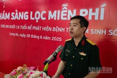 Giám đốc Viettel chi nhánh Long An Nguyễn Đình Tú phát biểu tại lễ khai mạc.
