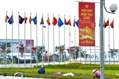 Công tác triển khai tổ chức Hội chợ đang được tiến hành gấp rút.