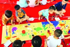 Trải nghiệm Ngày hội sắc màu ở Trường mầm non Lê Thanh Nghị