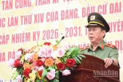 Thiếu tướng Nguyễn Hữu Hợp, Bí thư Đảng ủy, Giám đốc Công an thành phố Đà Nẵng phát lệnh ra quân toàn lực lượng. (Ảnh: ANH ĐÀO)