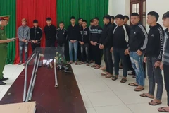 Các đối tượng tại cơ quan Công an. (Ảnh: Công an cung cấp)