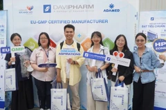 Đội ngũ nhân tài Davipharm tham quan nhà máy Adamed tại Ba Lan vào tháng 7/2025.