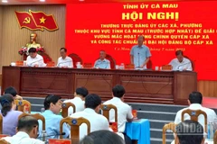 Quang cảnh hội nghị của Tỉnh ủy Cà Mau tháo gỡ vướng mắc cho hoạt động chính quyền cấp xã.
