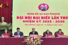 Đoàn Chủ tịch Đại hội. (Ảnh: DIỆU THƯƠNG)