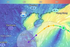 Vị trí bão số 12 lúc 8 giờ 15 phút sáng 20/10. (Ảnh Zoom Earth)