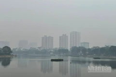 Dự báo khu vực Hà Nội có mưa vài nơi, sáng sớm có nơi có sương mù. (Ảnh: Đ.T)