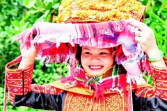 Cô dâu người Dao Lô Gang.
