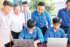Hàng trăm nghìn lượt người dự thi "Tìm hiểu pháp luật về hộ tịch" trên môi trường số do Sở Tư pháp tỉnh Hưng Yên tổ chức.